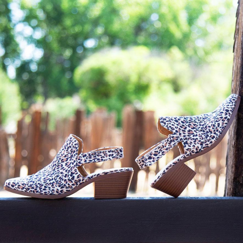 3 for $20/ Qupid size 6 leopard mules! EUC!